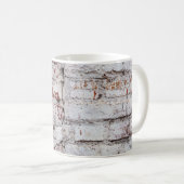 Old painted brick wall with peeling white paintwal コーヒーマグカップ (正面右)