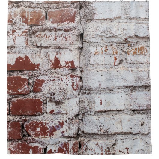 Old painted brick wall with peeling white paintwal シャワーカーテン (正面)