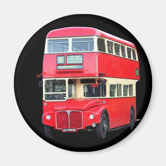 Old red London bus from around 1950 マグネット (正面)