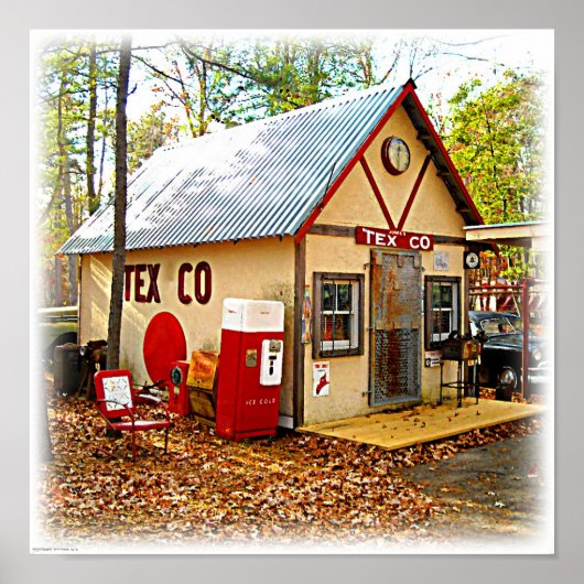Old Retro Gas Station and Soda Machine ポスター (正面)