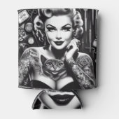 Old School Alternative Tattooed Girl 缶クーラー (正面)