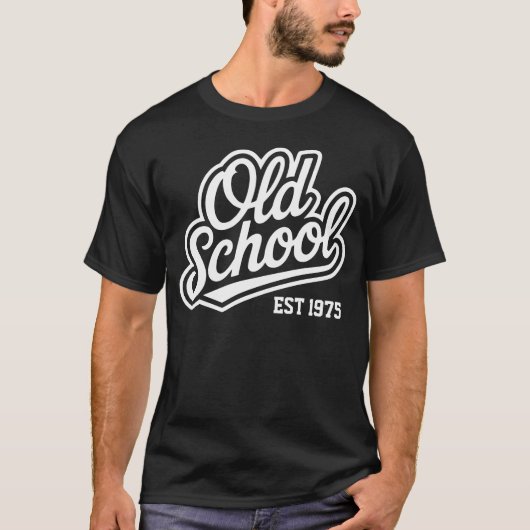Old School Custom Year Retro Script Design Tシャツ (正面)