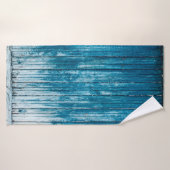 Old weathered grunge wooden faded pale blue paint  バスタオル (バスタオル)