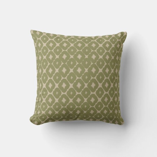 Olive and cream Boho Geometric Throw Pillow クッション (正面)