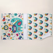 OLIVIA – ガールズネームギフト – COZYフォークアートCAT ビーチタオル (正面)