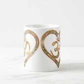 OMで集中するハート コーヒーマグカップ (中央)