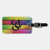 Omは多彩な木で署名します ラゲッジタグ (正面横)