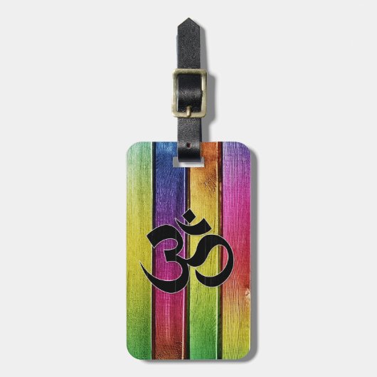 Omは多彩な木で署名します ラゲッジタグ (正面縦)