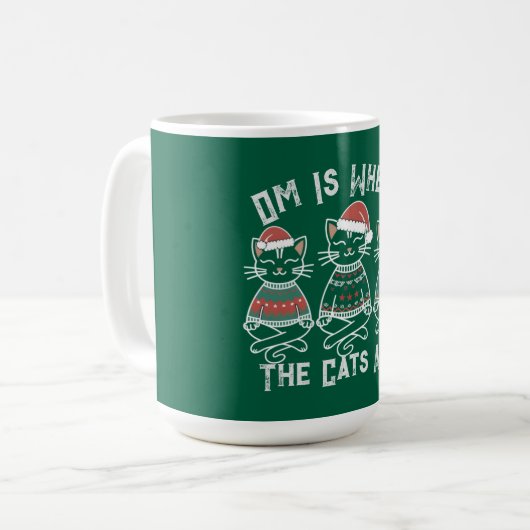 Omは猫がいる場所 – Yoga おもしろい Christmas コーヒーマグカップ (正面左)