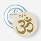 Omシンボルイニシャル2.25インマグネットボトルオープナー 栓抜き (正面)