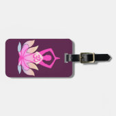 OMナマステスピリチュアルロータスフラワーヨガオンパープル ラゲッジタグ (正面横)