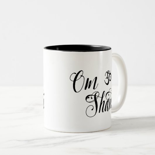 Om Shantiのヨガのマグ ツートーンマグカップ (正面右)
