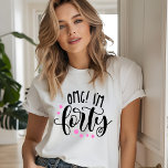 OMG私は40歳のおもしろいモダンである トライブレンドＴシャツ<br><div class="desc">このおもしろいとモダンデザインは文字「OMG!ピンクのドットでアクセントをつけたブラックタイポグラフィで40インチ。40歳の誕生日パーティーに最適。#40 #40th #forty #fortieth #40thbirthday #party #40thbirthdayparty #partysupplies #gifts #celebrationsボックスr hador kr hazy r hボックス#gift #fashion #40thbirthdaygifts</div>