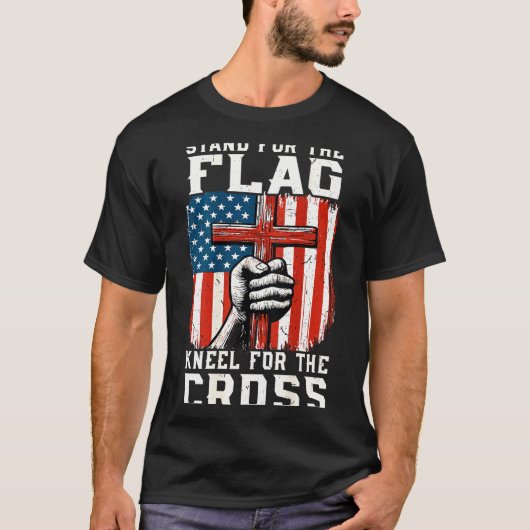 On-back Stand For Flag Kneel Cross Patriotic Chris Tシャツ (正面)