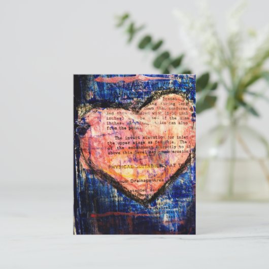 On Blue a Pink Heart Mixed Media Collage ポストカード (スタンド正面)