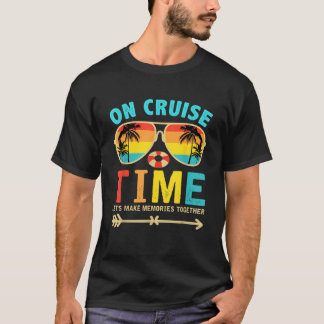 On Cruise Time Cruise Squad Summer Vacation Matchi Tシャツ