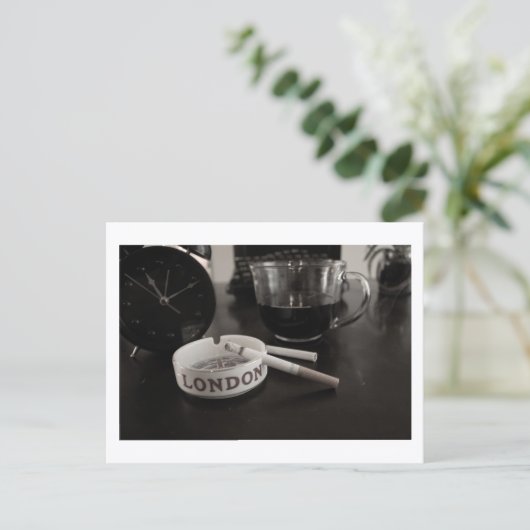 On London Time by J. H. Thornton: ApproachableWolf ポストカード (スタンド正面)