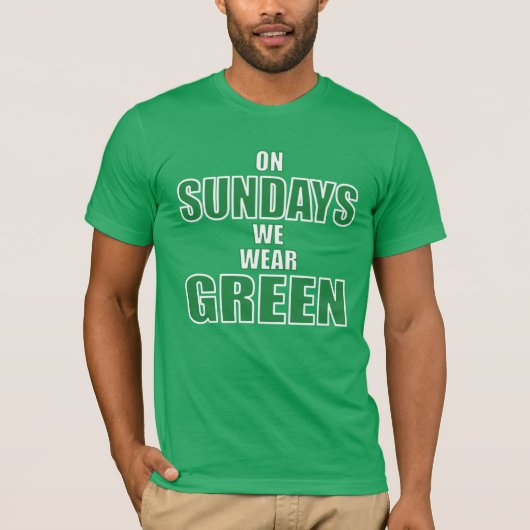 On Sundays We Wear Green Philadelphia Football Fan Tシャツ (正面)
