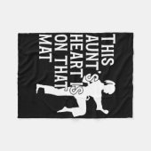 On That Mat Karate Aunt Proud Karate Auntie フリースブランケット (正面(横))