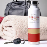 On the Go Mom Club It's a Lifestyle Fun ウォーターボトル<br><div class="desc">Waterbottle for an on the go Mom. The bottle is printed with "This is my life. On the go Mom Club .. it's not rushing, it's a lifestyle" and you can personalize with the est. year. Fun and useful gift for a wife, mom or friend in the "on-the-go mom club"....</div>