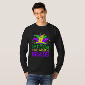 On Tuesday We Wear Beads Mardy Gras Celebrations p Tシャツ (正面フル)