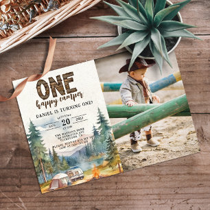 One 素朴 Happy Camper Photo 1st Birthdayパーティー 招待状