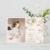 One 間抜け Goose Gingham Pink 1st Birthday Photo 招待状 (スタンド正面)