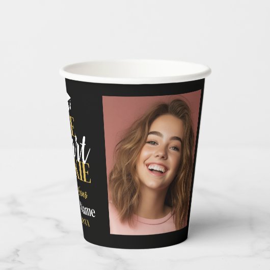 One 頭が切れる Cookie – 卒業モダン2枚の写真 紙コップ (裏面)