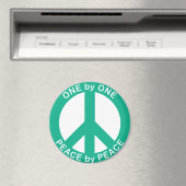 One by One Peace by Peace 3インチラウンドマグネット マグネット (インサイチュ (食洗機))