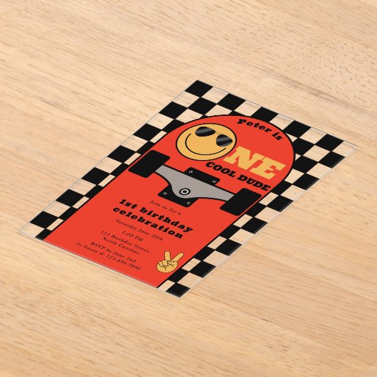One Cool Dude Invite 1st First Birthday Skateboard アクリル招待状 (レイダウン)