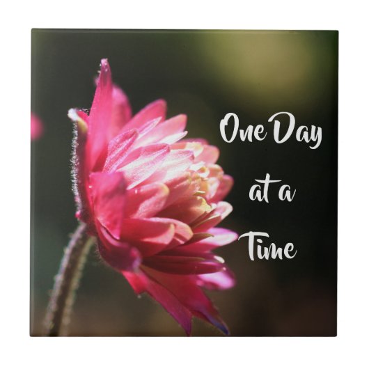 One Day At A Time Quote Flower In Sunlight  タイル (正面)