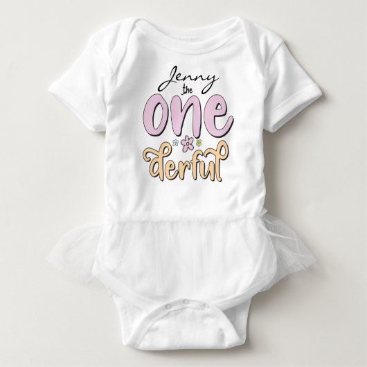 "One-derful"は、パーソナライズな名前、花設計します ベビーボディスーツ (正面)