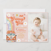 One Groovy Girlレトロレインボー1stバースデーフォト 招待状 (正面)