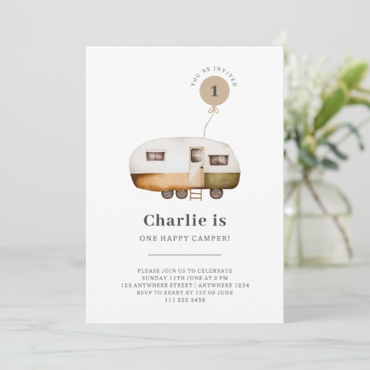 One Happy Camper First Birthday Invitation 招待状 (スタンド正面)