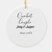 One hot couple add name since 20XX year date セラミックオーナメント (裏面)