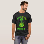 One Love One People One Earth Happy Earth Day Tシャツ (正面フル)