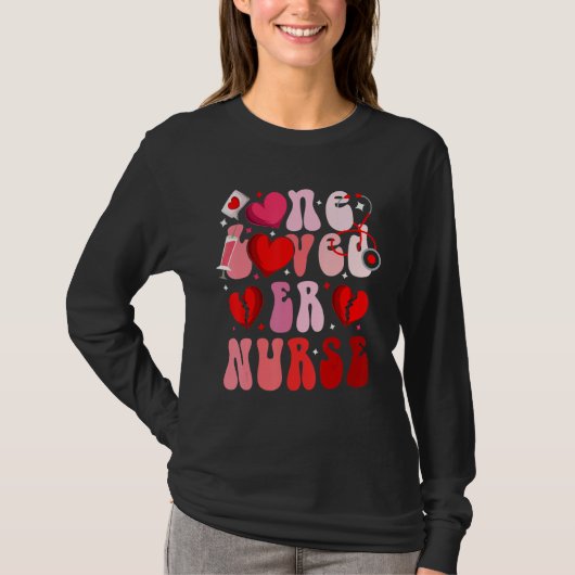 One Loved ER Nurse Hearts Valentine's Nurse Emerge Tシャツ (正面)