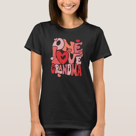 One Loved Grandma Valentine Grandma Heart Valentin Tシャツ (正面)