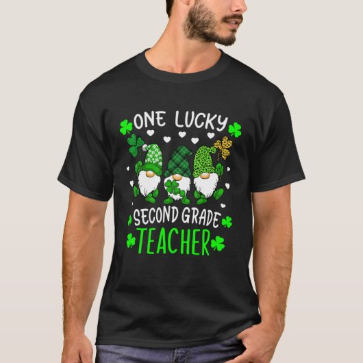 One Lucky 2nd Second Grade Teacher Gnome St Patric Tシャツ (正面)