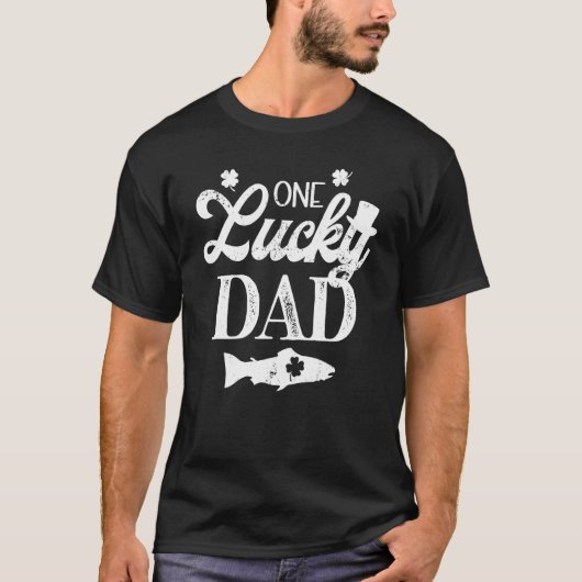 One Lucky Dad Trout Fly Fishing River Lake St. Pat Tシャツ (正面)