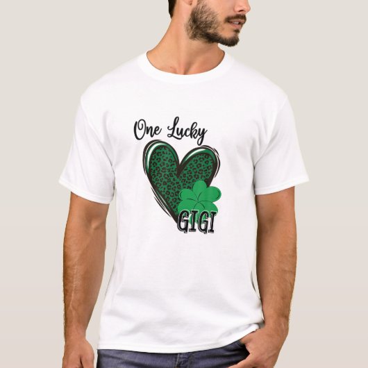 One Lucky Gigi Leopard Heart St Patrick’S Day Tシャツ (正面)