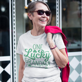 One Lucky Grandma - Festive St. Patrick's Day Luck Tシャツ