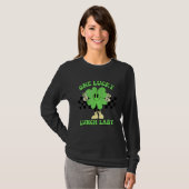One Lucky Lunch Lady Groovy Shamrock St Patrick's Tシャツ (正面フル)