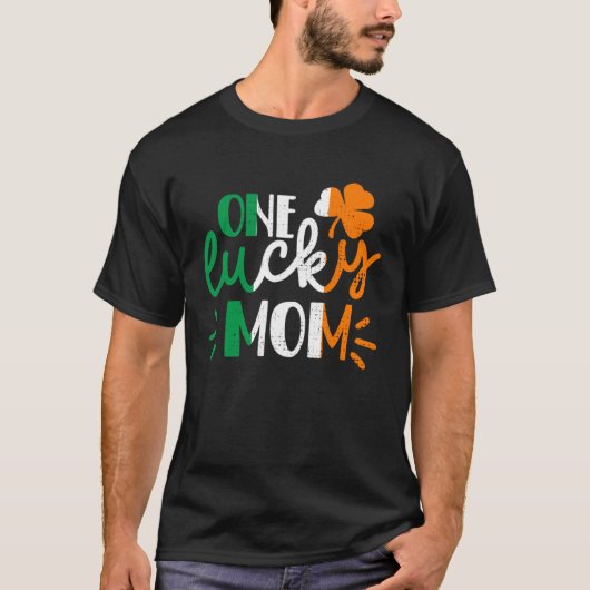 One Lucky Mom St Patricks Day Irish Flag Ireland F Tシャツ (正面)