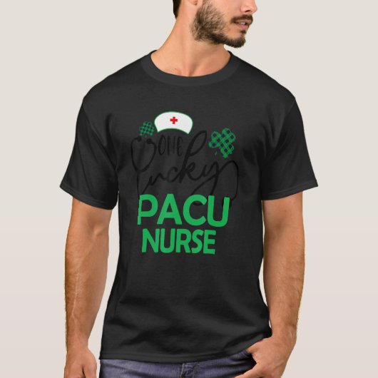 One Lucky PACU Nurse St Patrick's Day Women RN Nur Tシャツ (正面)