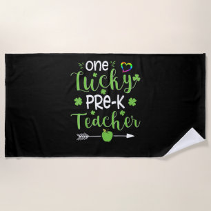 One Lucky Pre-K Teacher ShirtSt patricks day・アイリス ビーチタオル