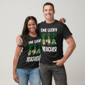 One Lucky Teacher Green Shamrock 3 Gnomes St Patri Tシャツ (ユニセックス)