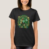 One Lucky Teacher Groovy Retro Rainbow St Patricks Tシャツ (正面)