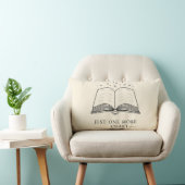 One More Chapter - Cozy Book Lover Throw Pillow ランバークッション (椅子)