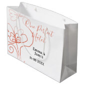One Perfect match terracotta wedding couple name f ラージペーパーバッグ (裏面アングル)